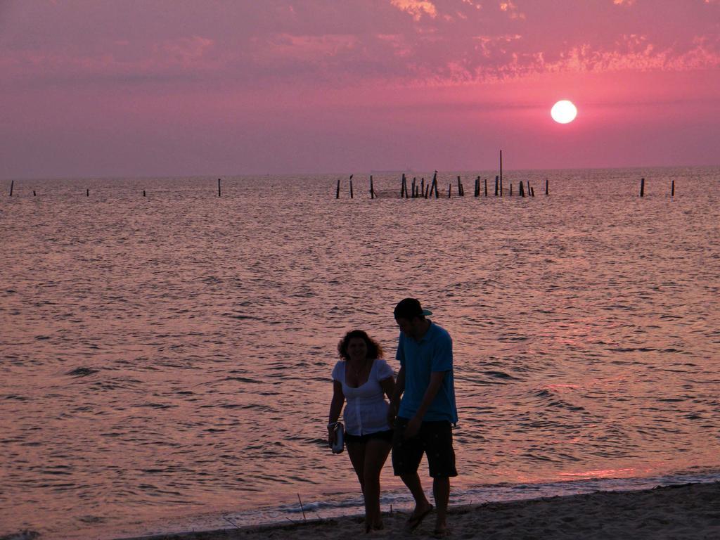 Sunset Beach Resort Кейп-Чарльз Екстер'єр фото
